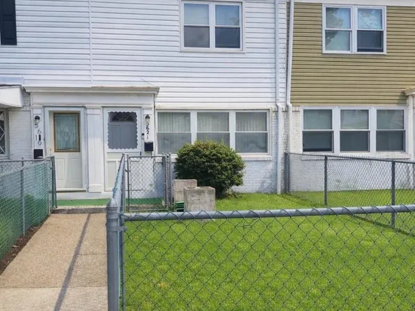 5621 Mitchell Rd, Levittown, PA 19057