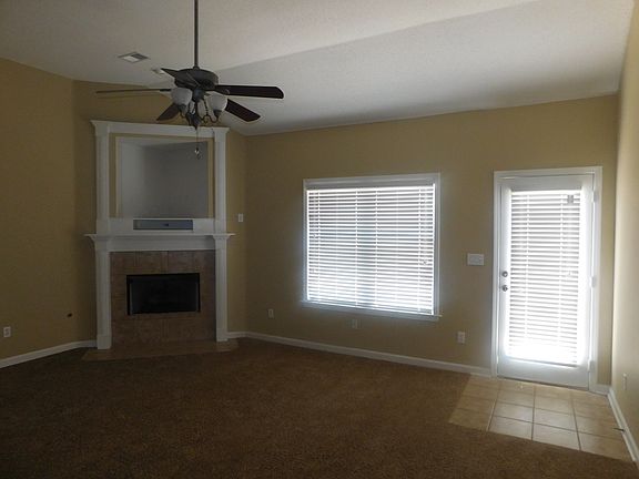 986546 _ Livingroom 1_05102016