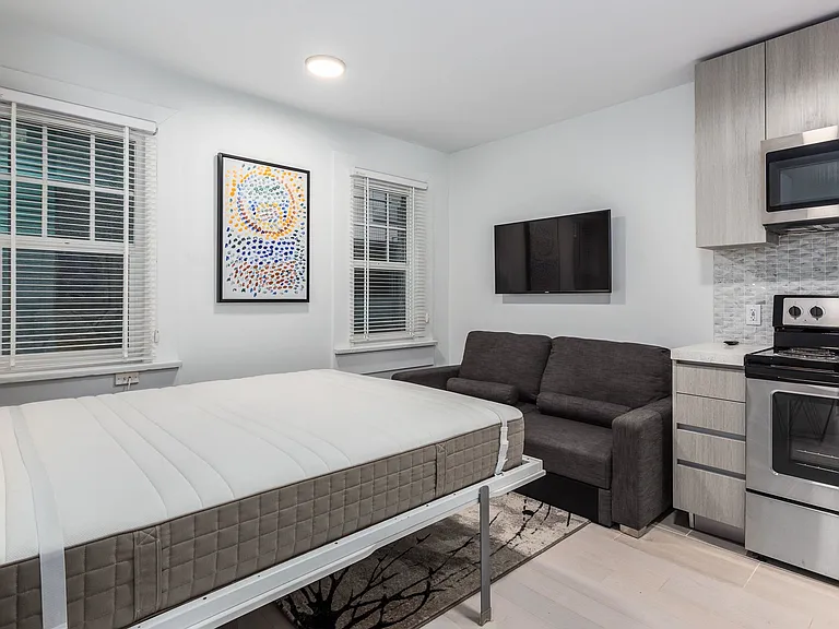 1425 Haro St #105 — Photo 19