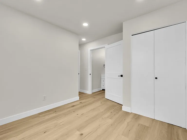 116 N Cornell Ave — Photo 42