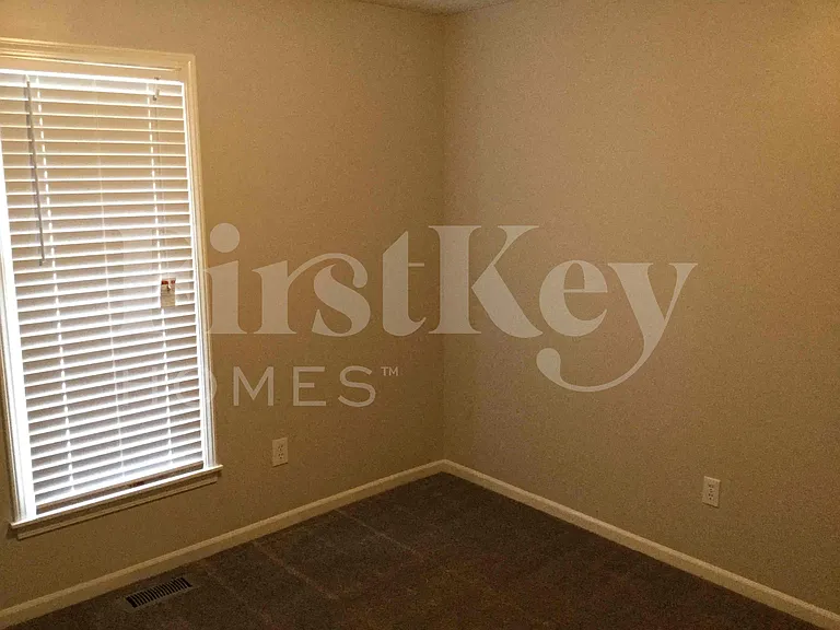 1405 Andrea Dr — Photo 11
