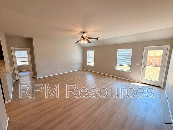 5th image of 2916 Cider Mill Ln