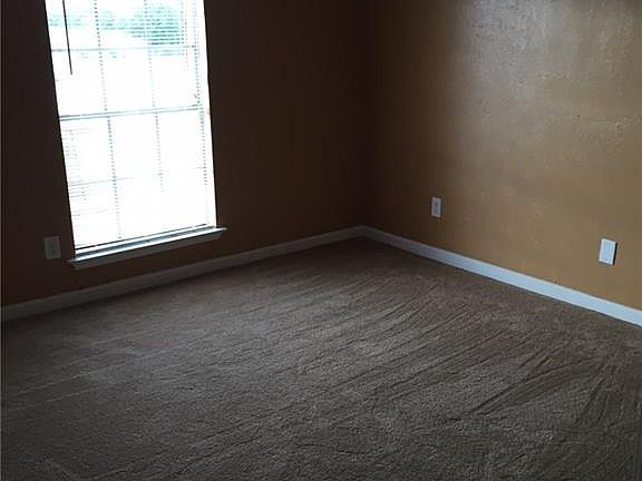 5th image of 357 NW Newton Dr APT 2