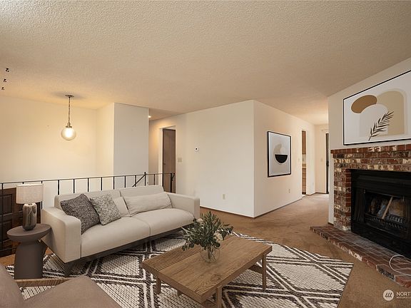 3rd image of 11022 36th Avenue NW