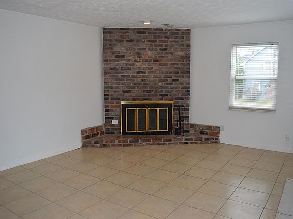 5th image of 1219 Glade Hill Dr