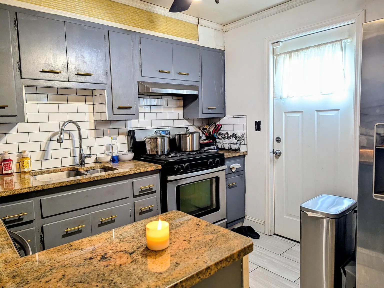 4 bed, 1255 sqft, $3,500 — Photo 4