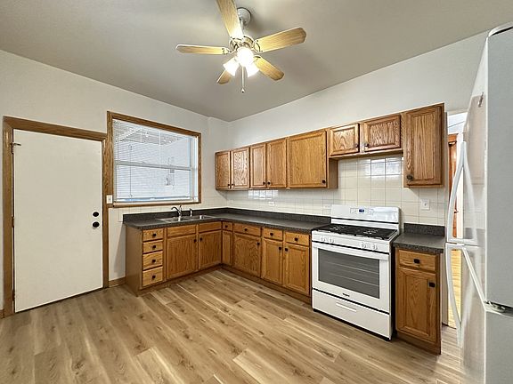 4th image of 843 N Maplewood Ave #F2