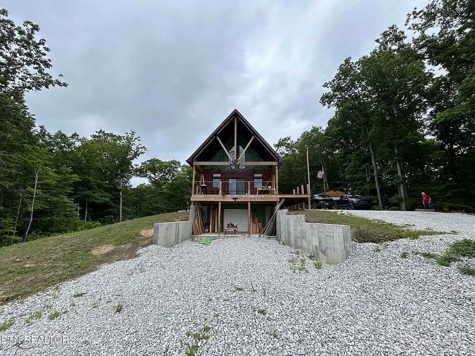 1st image of 386 Higby Pvt Rd