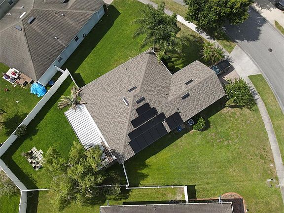 2nd image of 1710 Plantation Pointe Dr