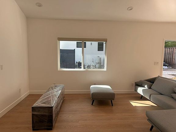 2nd image of 916 Hermosa Way