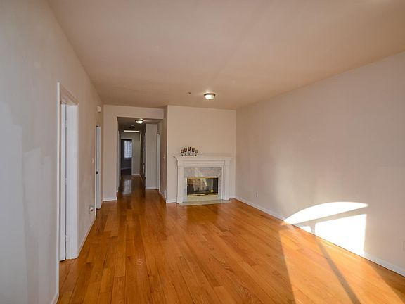 3rd image of 513 Price St