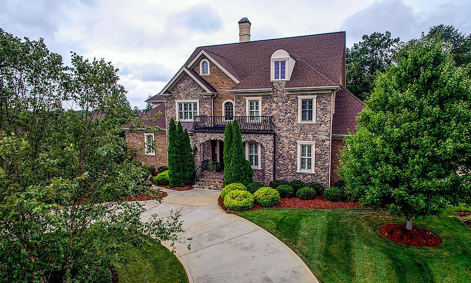1st image of 1408 Venetian Way Dr