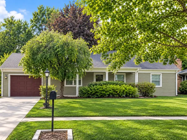 292 Indian Hill Dr, Buffalo Grove, IL 60089