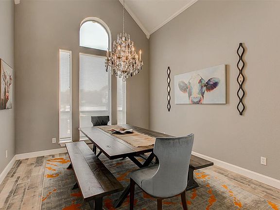 4th image of 1050 Oasis Ct