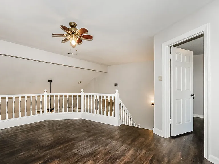 2279 Hickory Path Dr — Photo 16