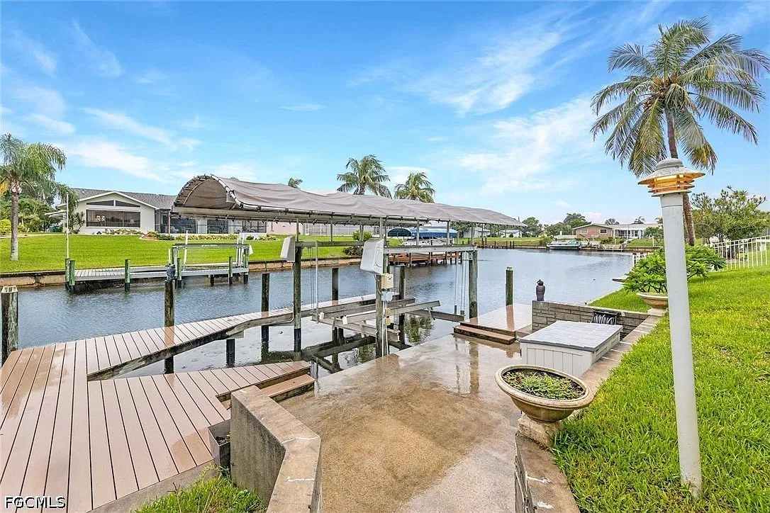 3 bed, 2.0 bath, 2075 sqft, $8,745 — Photo 3