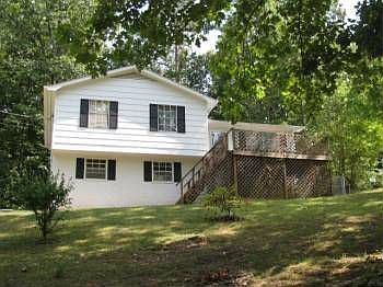 1st image of 3940 Lynncrest Dr NE