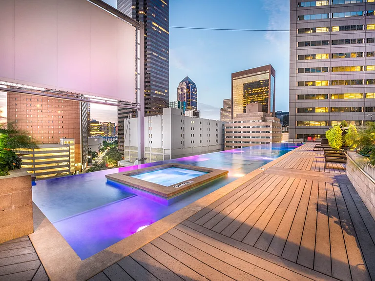 Mosaic Dallas — Photo 13