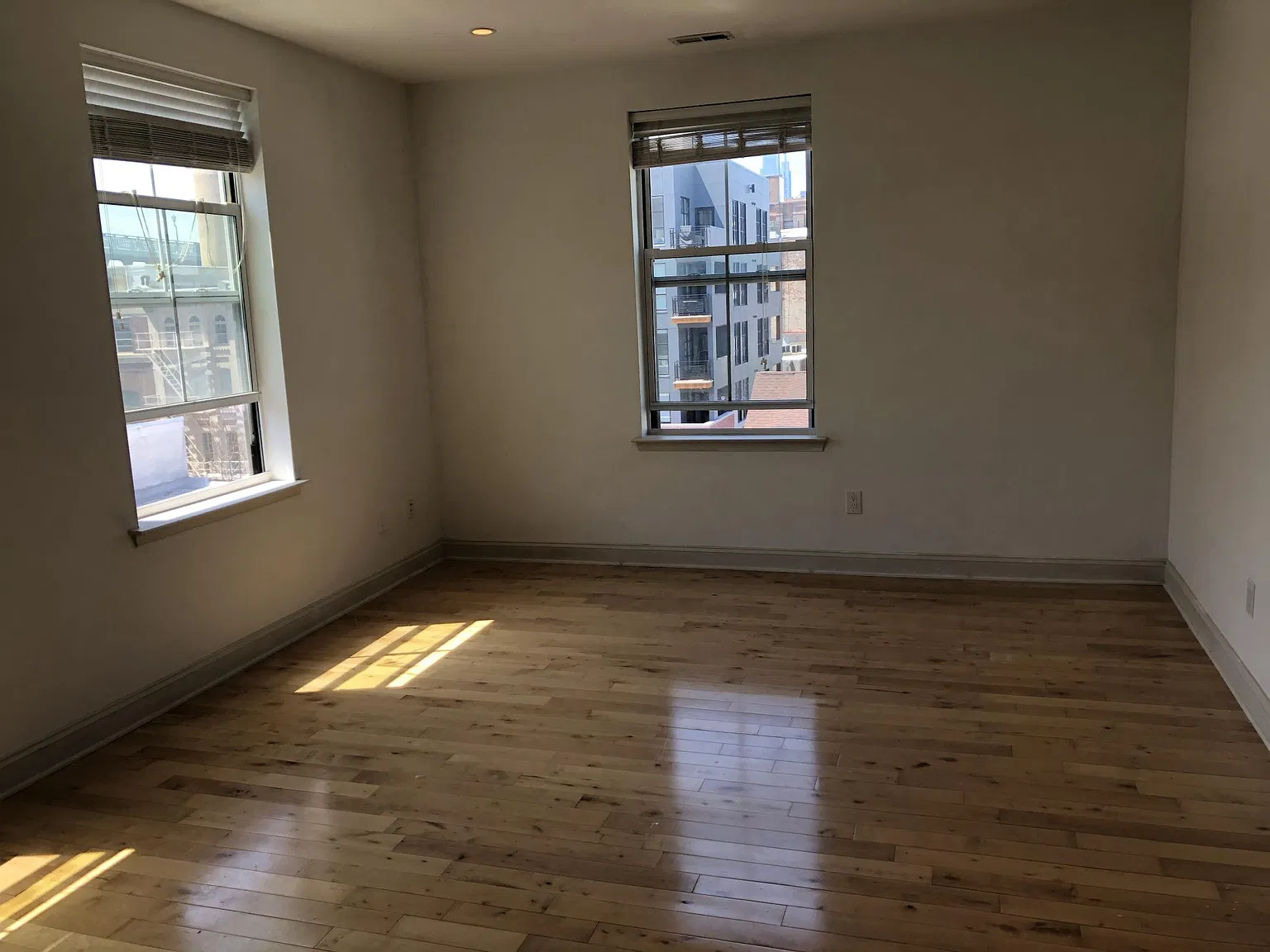 1 bed, 802 sqft, $1,700 — Photo 3