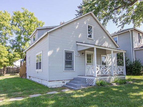 2nd image of 1074 Lakeview St