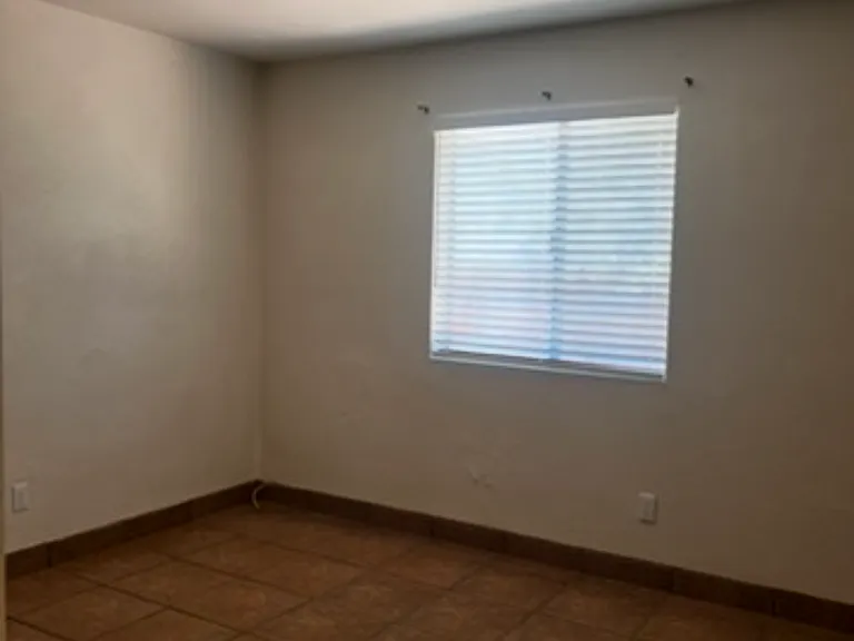 1921 N Madelyn Ave — Photo 16