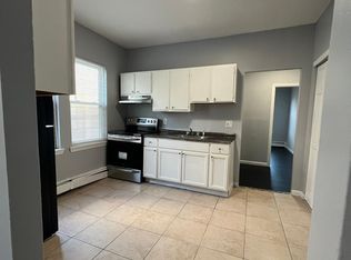 313 Garden St #3, Hartford, CT 06112