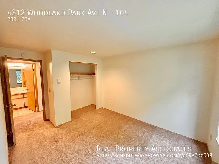 4312 Woodland Park Ave N #104 — Photo 17