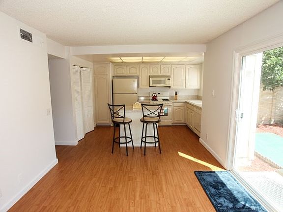4th image of 5642 Etiwanda Ave Unit 4