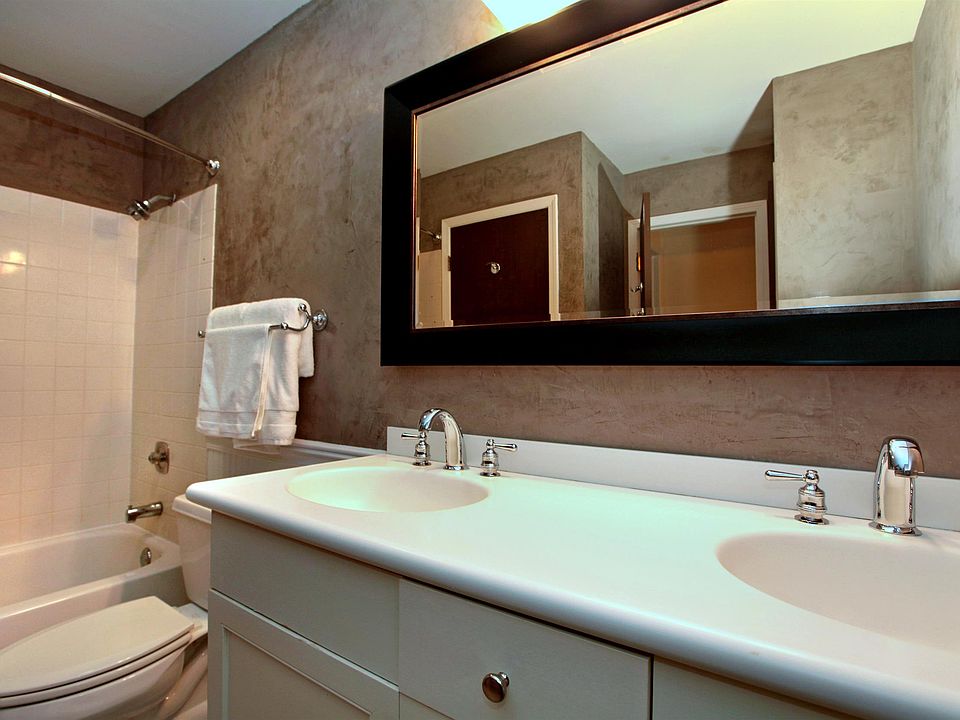 1st image of 431 Tanglewood Ct