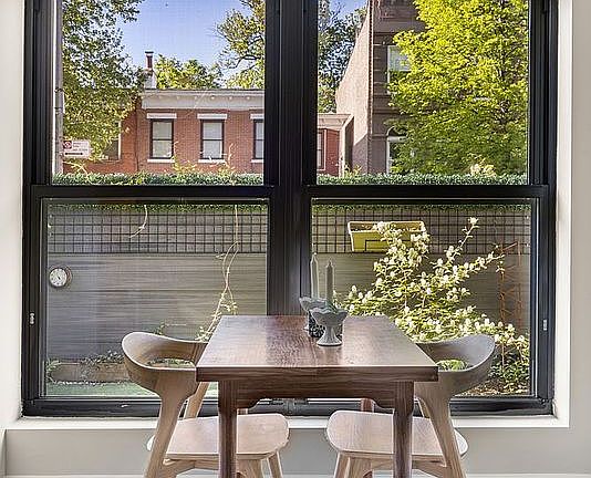 5th image of 850 Putnam Ave #1A