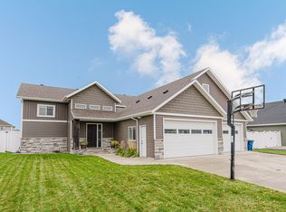 1809 42nd St S, Moorhead, MN
