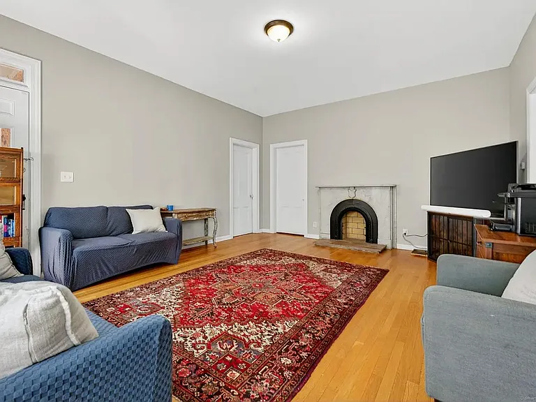 319 Main St #1 — Photo 7