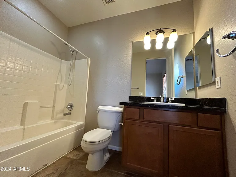 897 E Roma Ave #3 — Photo 22