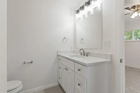 1411 W Shields Dr — Photo 20