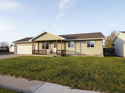 385 24th St SW, Huron, SD, 57350