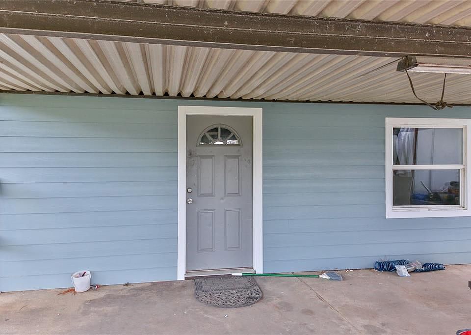 1st image of 1350 E Strawberry St