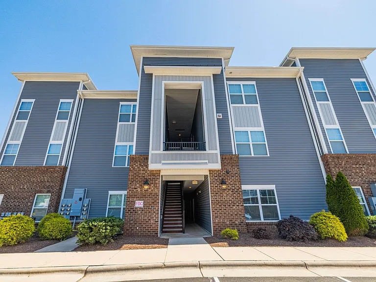 Grand Oaks Apartments — Photo 59