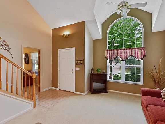 4th image of 6807 Meadow Ln