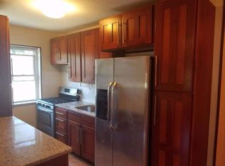 7646 170th St, Fresh Meadows, NY 11366