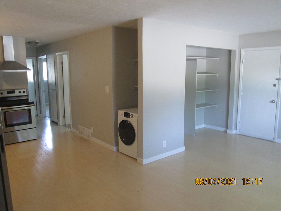 1st image of 700 30th St