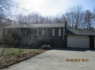 184 Breakheart Hill Rd, West Greenwich, RI 02817