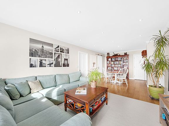 2nd image of 407 Park Ave S #Pha