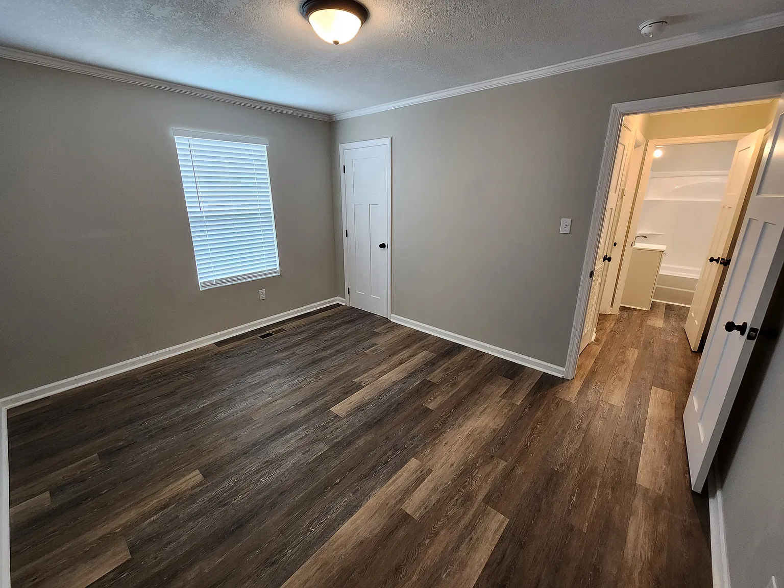 2 bed, 800 sqft, $1,500 — Photo 4