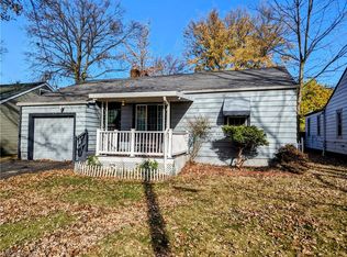 653 Rokeby Rd, Eastlake, OH 44095