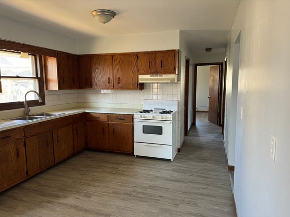 709 Wood Ave #1