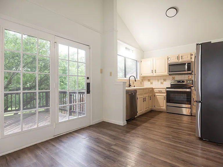 11513 Juniper Ridge Dr — Photo 6
