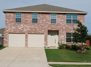 404 Spurlock Dr, Krum, TX 76249