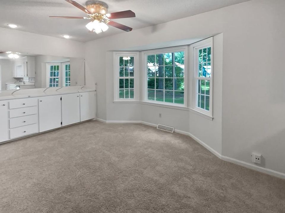 1st image of 1521 Price Cir #3