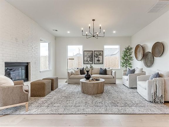 5th image of 3208 Haley Cir