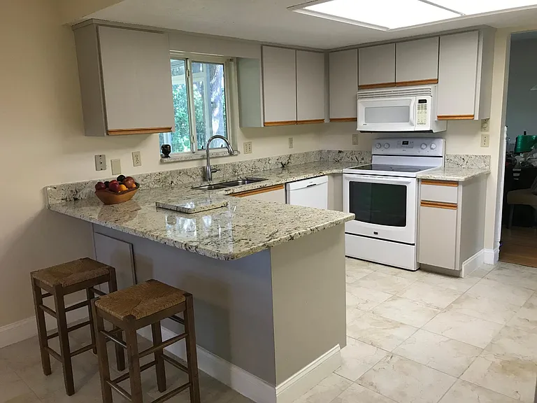6516 SW 61st Ct — Photo 8